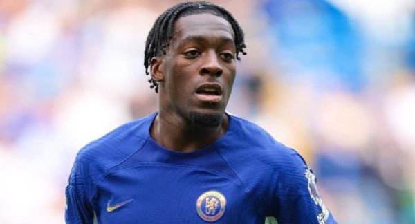 Chelsea sẽ làm sạch và điều chỉnh đội hình vào mùa hè này, trong khi hậu vệ người Pháp 27 tuổi Di Sasi đã được đưa vào kế hoạch làm sạch